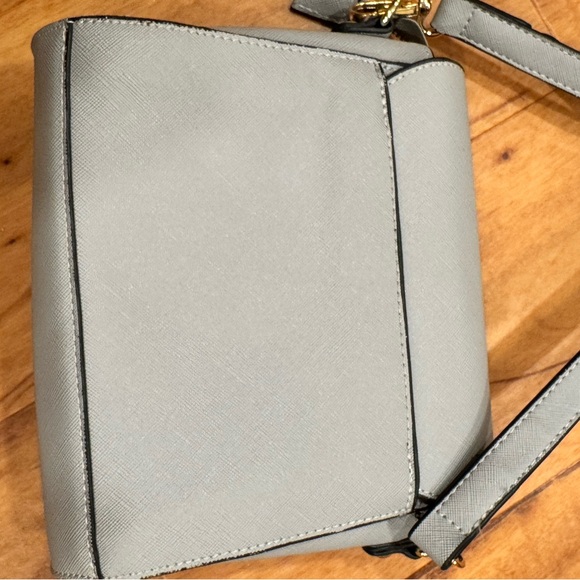 Kate Spade Crossbody purse - Picture 5 of 10